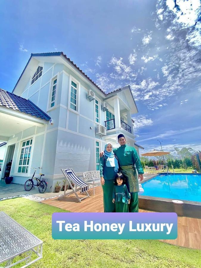Tea Honey Luxury Vila Malacca Exterior foto