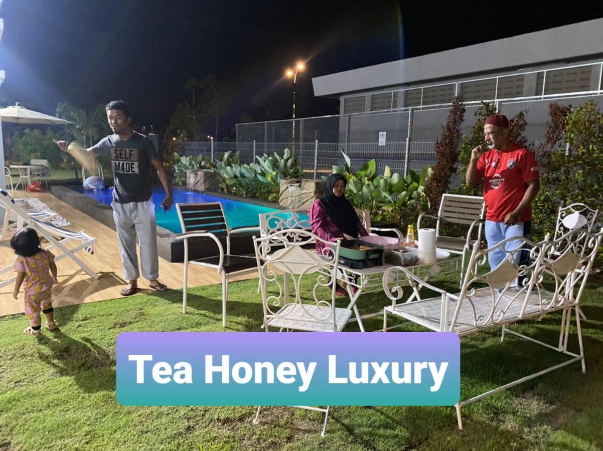 Tea Honey Luxury Vila Malacca Exterior foto