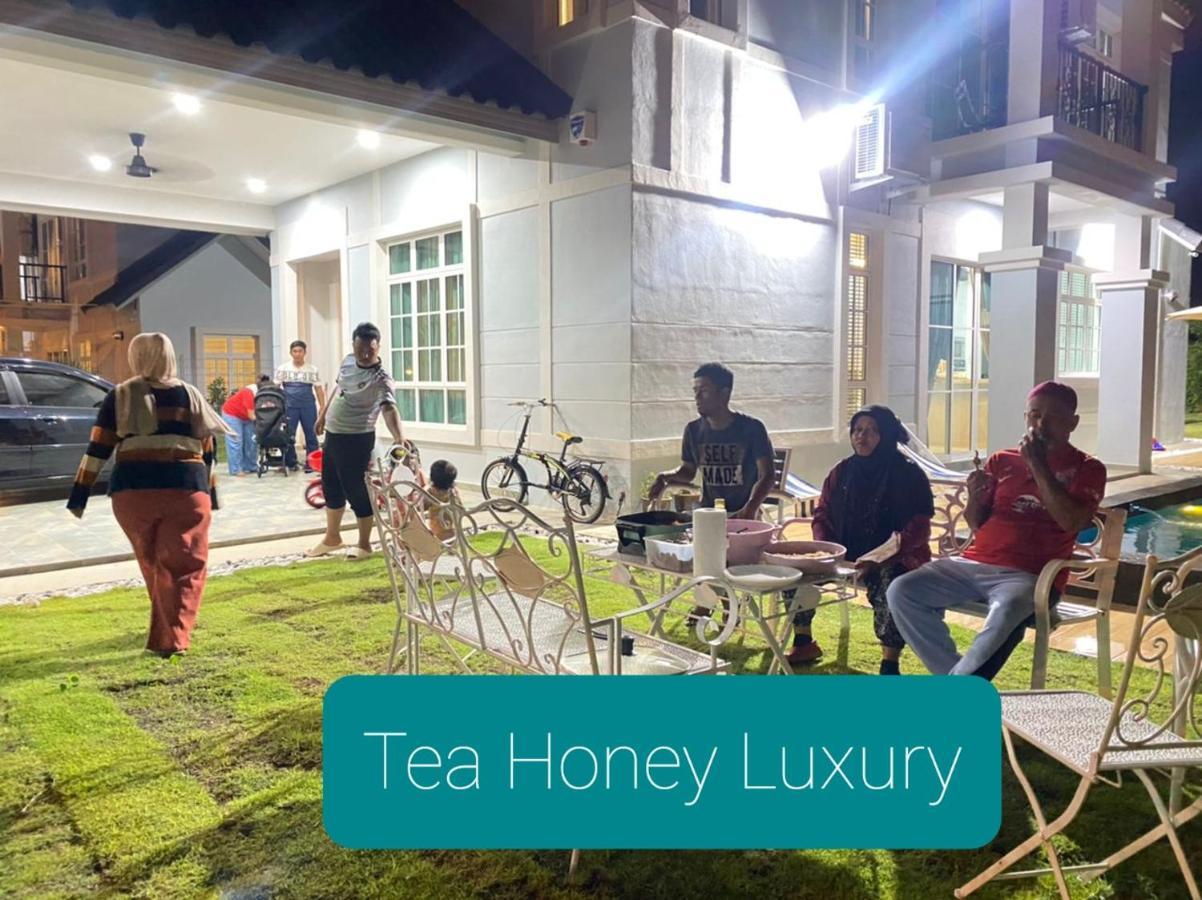 Tea Honey Luxury Vila Malacca Exterior foto